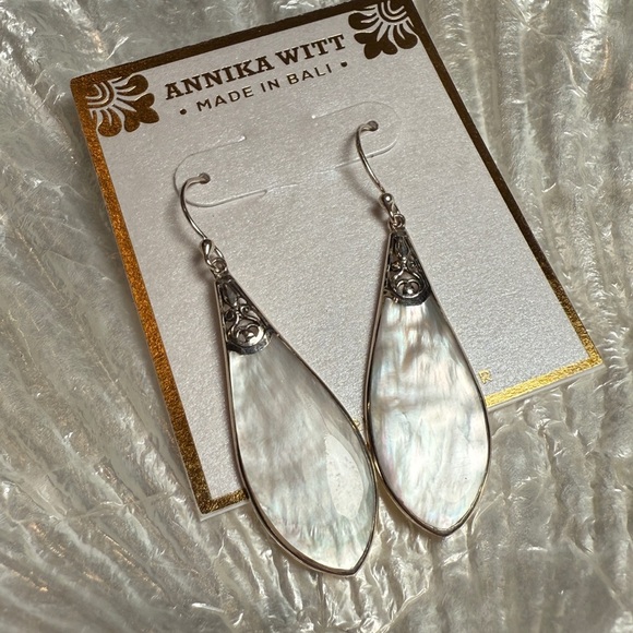 Silver Teardrop Earrings with Elegant Design - Picture 11 of 11
